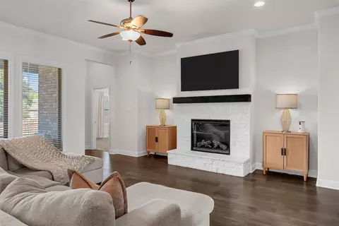 Living - 237 Big Creek Loop, Hewitt, TX 76643 photo 1 of 1