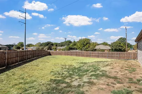 Exterior - 237 Big Creek Loop, Hewitt, TX 76643 photo 4 of 7