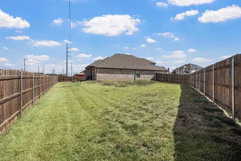 Exterior - 237 Big Creek Loop, Hewitt, TX 76643 photo 3 of 7