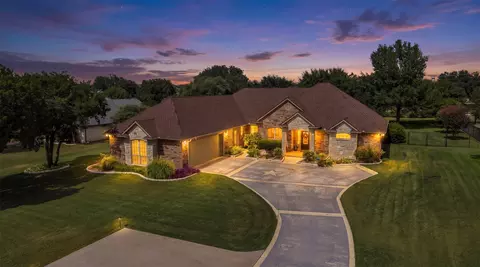 2116 Wood Duck Ln, Granbury, TX 76049