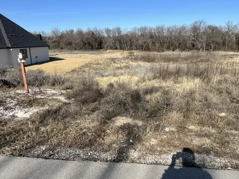 1014 Glenoaks Dr, Weatherford, TX 76088
