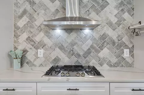 Kitchen - 9 Key Dr, Heath, TX 75032 photo 3 of 6