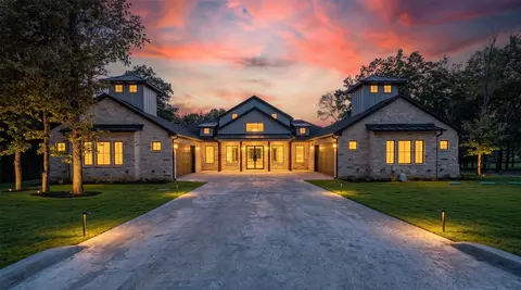 574 Clubhouse Dr, Corsicana, TX 75109