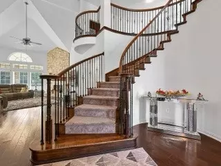 416 Shadow Creek Dr, Desoto, TX 75115