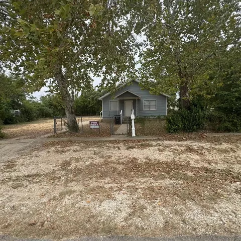 Other - 314 Arthur St, Mcgregor, TX 76657 photo 5 of 6