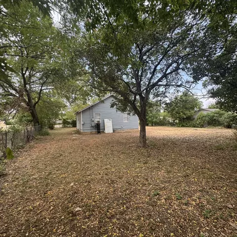 Exterior - 314 Arthur St, Mcgregor, TX 76657 photo 13 of 14