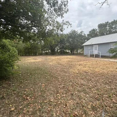 Exterior - 314 Arthur St, Mcgregor, TX 76657 photo 2 of 14