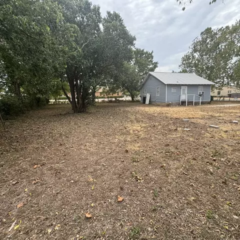Exterior - 314 Arthur St, Mcgregor, TX 76657 photo 8 of 14