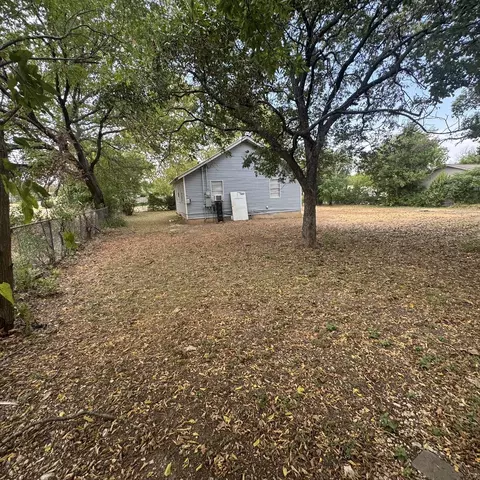 Exterior - 314 Arthur St, Mcgregor, TX 76657 photo 11 of 14