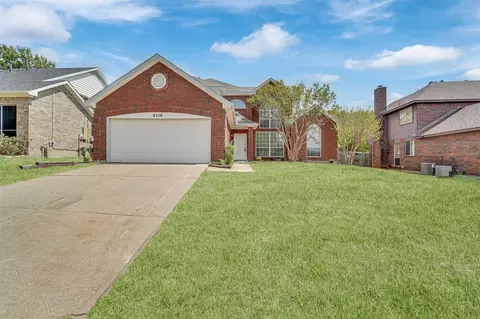 8316 Autumncrest Ct, Dallas, TX 75249