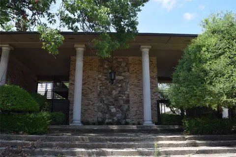 7931 Royal Ln #216, Dallas, TX 75230