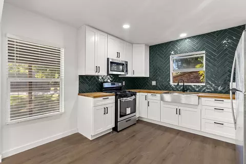 Kitchen - 3004 N 15th A St, Waco, TX 76708 photo 2 of 3