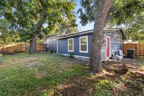 Exterior - 3004 N 15th A St, Waco, TX 76708 photo 2 of 3