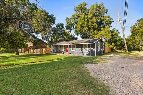 Exterior - 3004 N 15th A St, Waco, TX 76708 photo 3 of 3