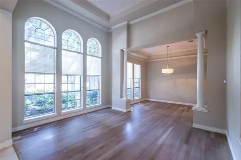 Living - 926 Laguna Dr, Coppell, TX 75019 photo 2 of 9