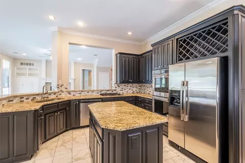 Kitchen - 926 Laguna Dr, Coppell, TX 75019 photo 2 of 4