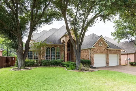 Exterior - 926 Laguna Dr, Coppell, TX 75019 photo 2 of 6
