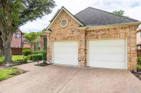 Exterior - 926 Laguna Dr, Coppell, TX 75019 photo 3 of 6