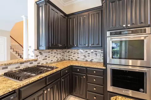 Kitchen - 926 Laguna Dr, Coppell, TX 75019 photo 4 of 4