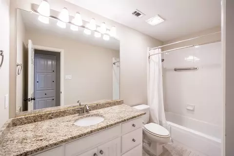 Bath - 926 Laguna Dr, Coppell, TX 75019 photo 7 of 7