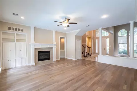 Living - 926 Laguna Dr, Coppell, TX 75019 photo 7 of 9