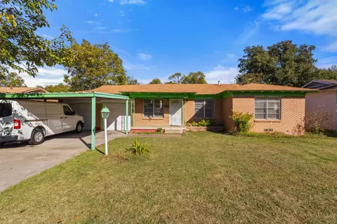 4805 Ira St, Haltom City, TX 76117
