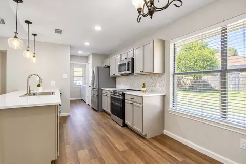 Kitchen - 301 Morrison Ct, Euless, TX 76039 photo 2 of 2