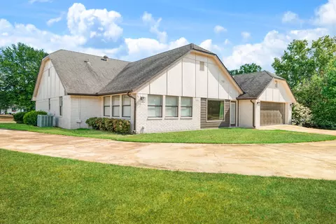 7123 Heather Ln, Paris, TX 75462