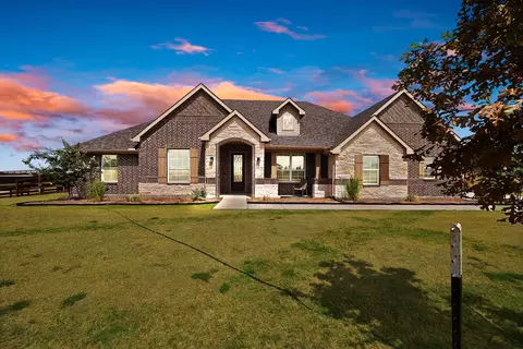 3608 Horseshoe Dr, Van Alstyne, TX 75495