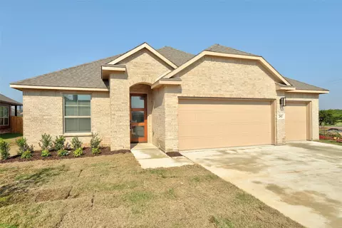 202 Pennington Rd, Nevada, TX 75173