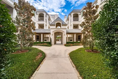 8505 Edgemere Rd #202, Dallas, TX 75225