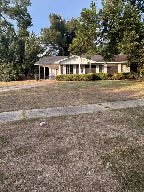 745 Kingridge Pl, Shreveport, LA 71108