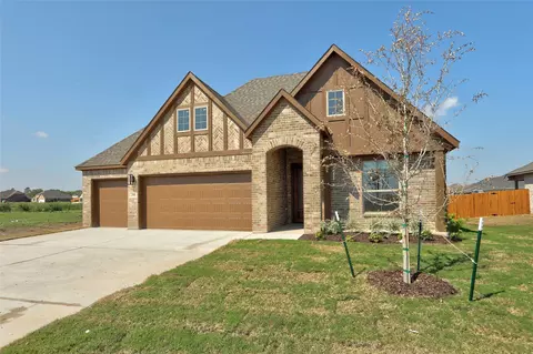 208 Pennington Rd, Nevada, TX 75173