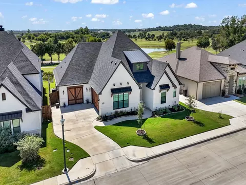 1217 Crown Valley Dr, Weatherford, TX 76087
