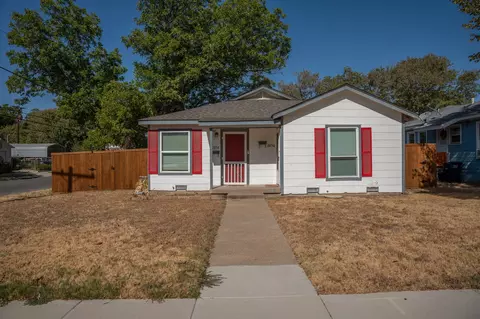 2856 Halbert St, Fort Worth, TX 76112