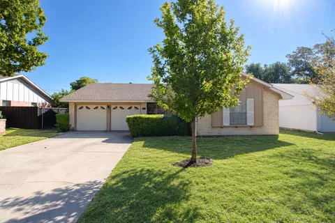 8630 Hackney Ln, Dallas, TX 75238