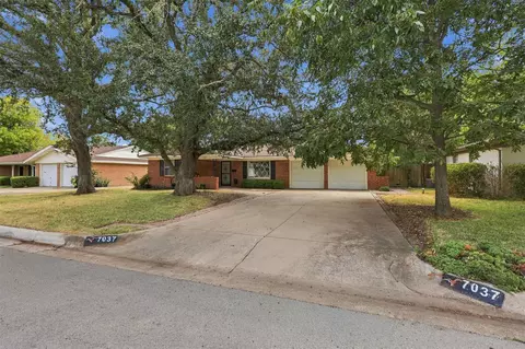 7037 Treehaven Rd, Fort Worth, TX 76116