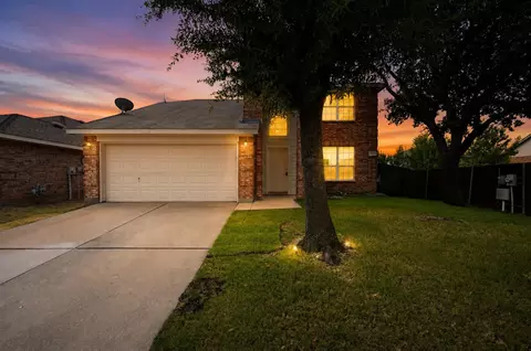 1400 Mountain Air Trl, Fort Worth, TX 76131