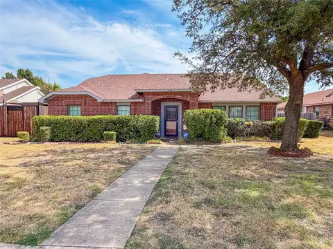 333 S Cannady Dr, Cedar Hill, TX 75104