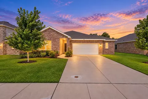 2325 Frio River Rd, Glenn Heights, TX 75154