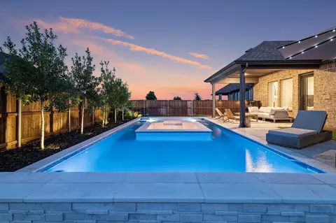 1625 Windflower Dr, Aubrey, TX 76227