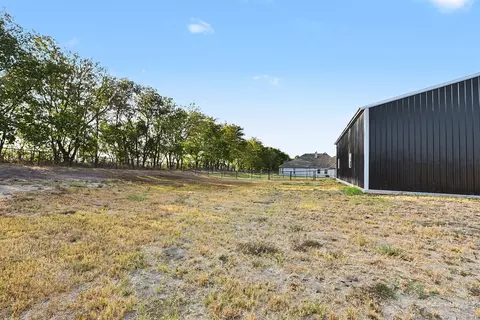 Exterior - 8 Beech St, Howe, TX 75459 photo 8 of 10