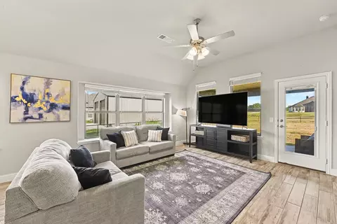 Living - 8 Beech St, Howe, TX 75459 photo 3 of 3