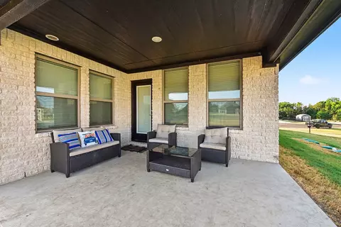 Exterior - 8 Beech St, Howe, TX 75459 photo 6 of 10