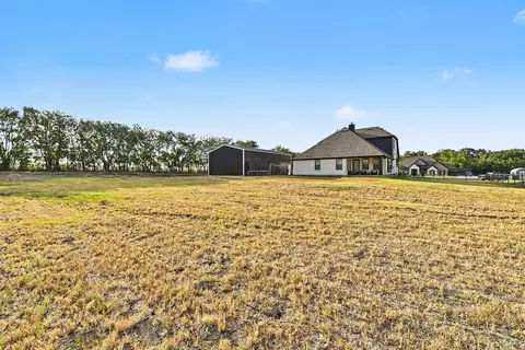Exterior - 8 Beech St, Howe, TX 75459 photo 7 of 10