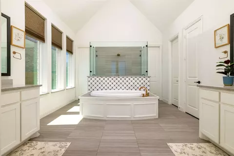 Bath - 2037 Waterleaf Rd, Haslet, TX 76052 photo 1 of 4