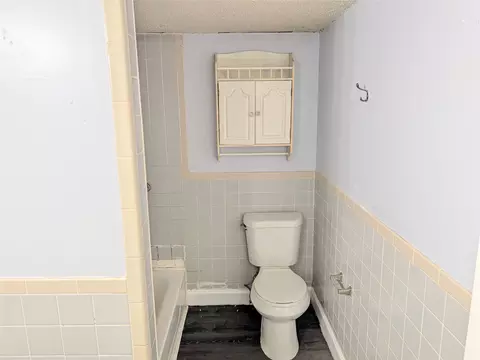 Bath - 4212 Knoll Dr, Waco, TX 76708 photo 3 of 3