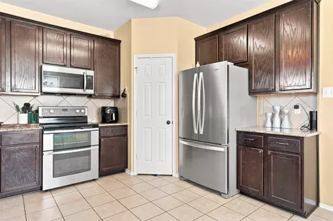 Kitchen - 10245 Salem Way, Waco, TX 76708 photo 2 of 2