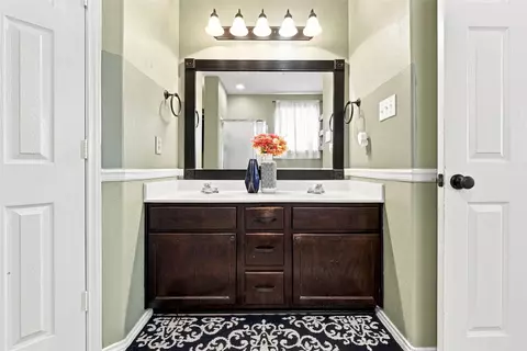 Bath - 10245 Salem Way, Waco, TX 76708 photo 1 of 4