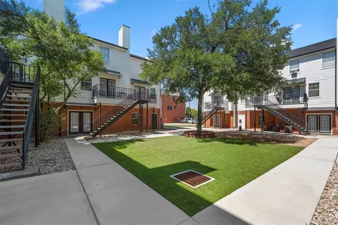 600 Bagby Ave #8E, Waco, TX 76706